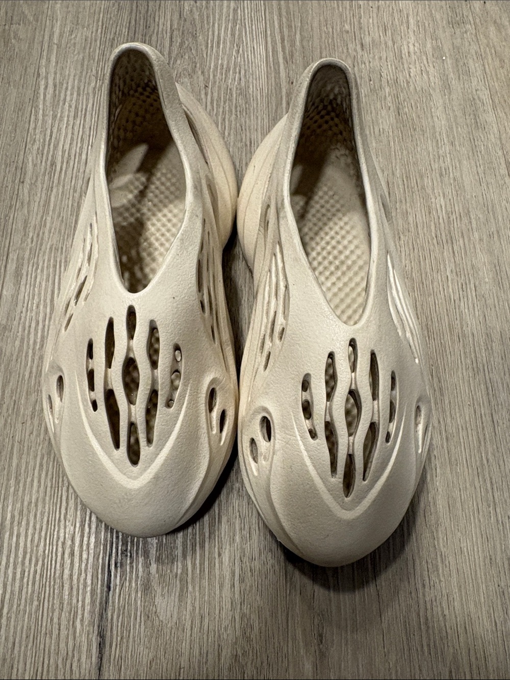 Yeezy Foam Runner Clog in Cream